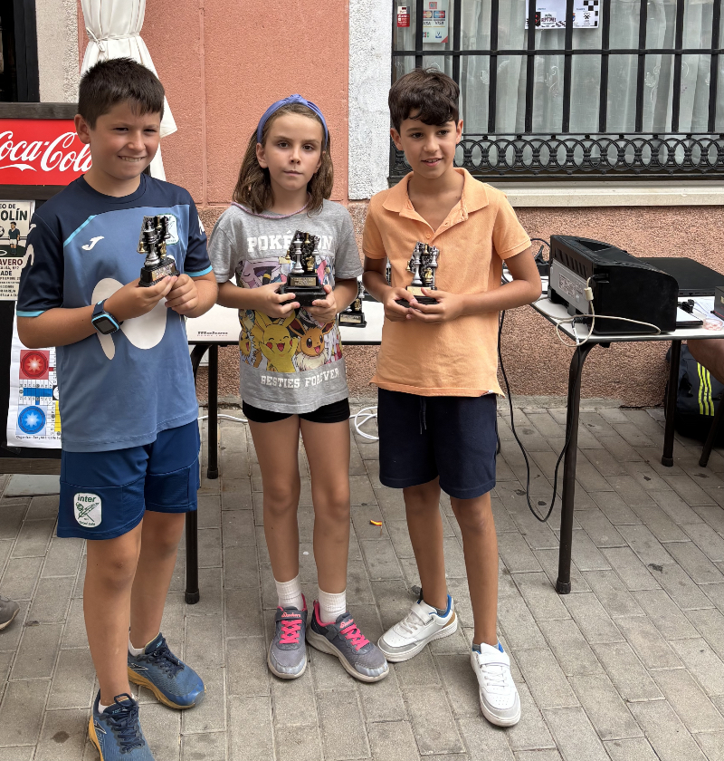 Noa del Amo campeona sub 16 del II Torneo de fiestas de Valdeavero